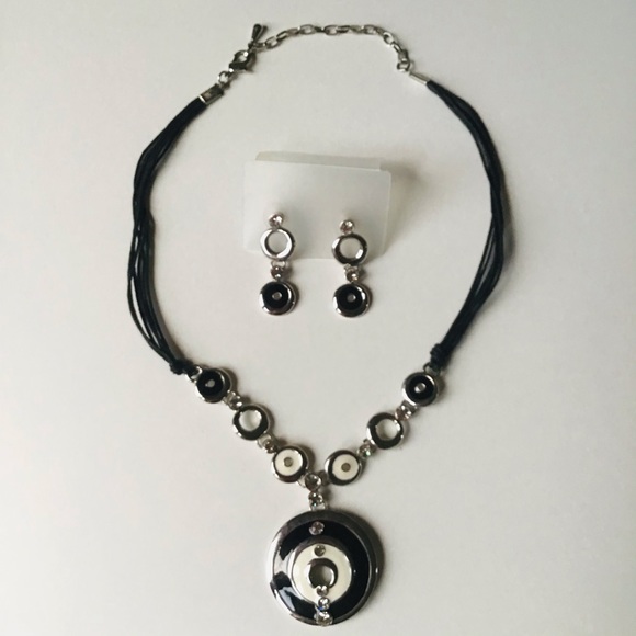 Patrice Breal - Jewerly set Necklace & Earings - Picture 1 of 3